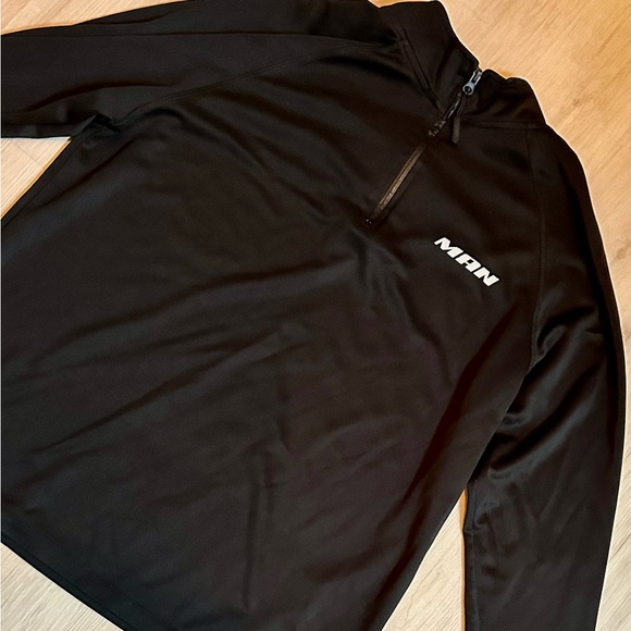 Black boohooMAN Active Fit 1/4 Zip Top, Size Large - Gym Style & Functionality - Picture 6 of 16